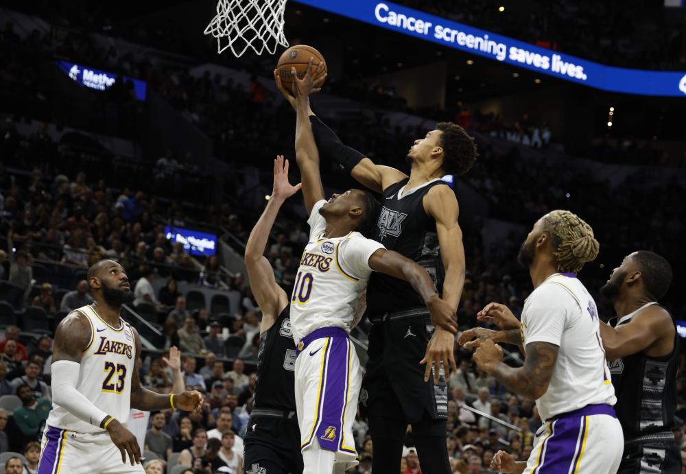 果断射门 果断射门