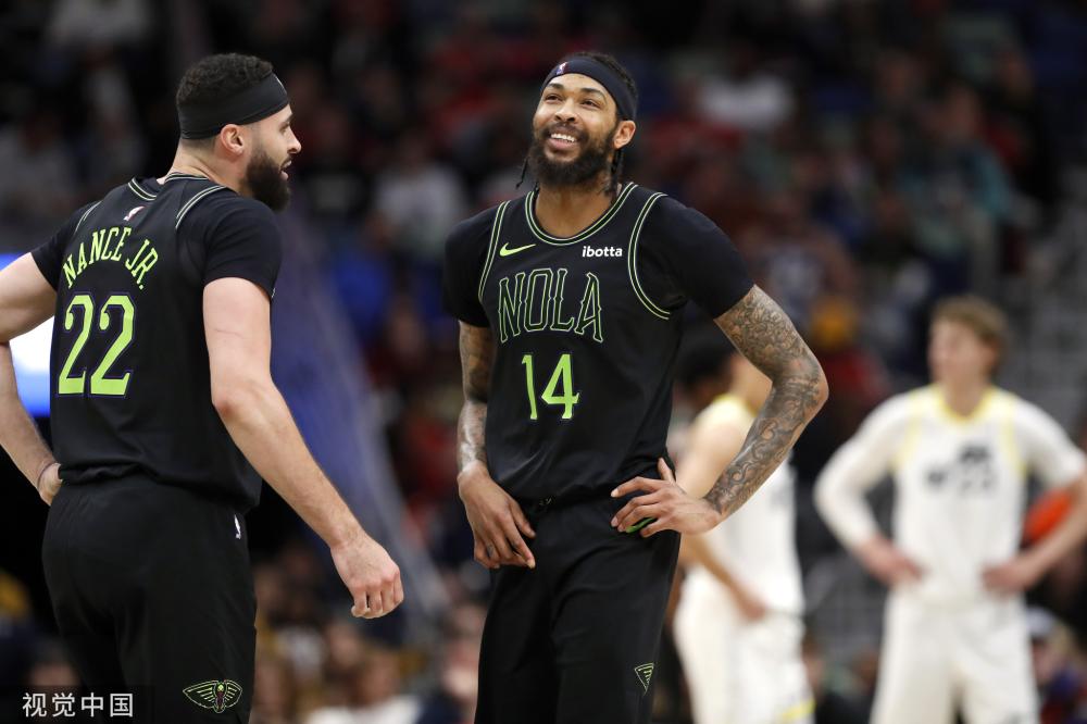 及大量游客 及大量游客