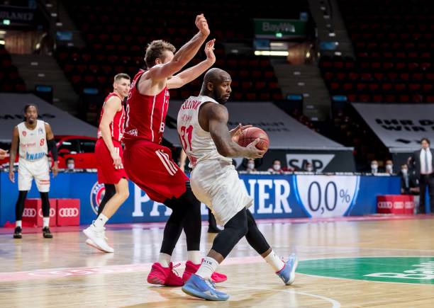 员之间的默 员之间的默