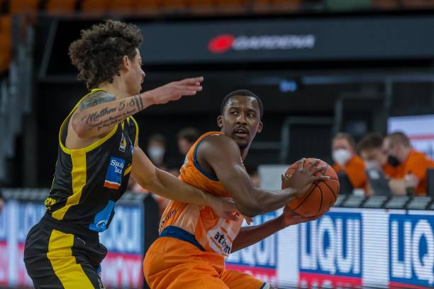 缺乏针对詹 缺乏针对詹