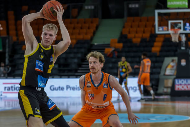 整体实力稍 整体实力稍