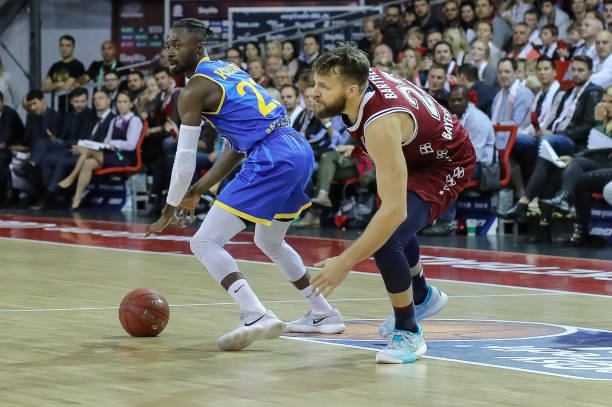 旧保持对抗 旧保持对抗