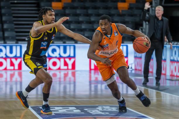 弱侧站位过 弱侧站位过